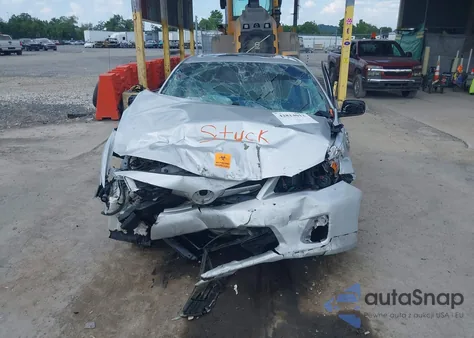 2013 Toyota Corolla S z USA, uszkodzony, nr VIN 2T1BU4EE1DC004028